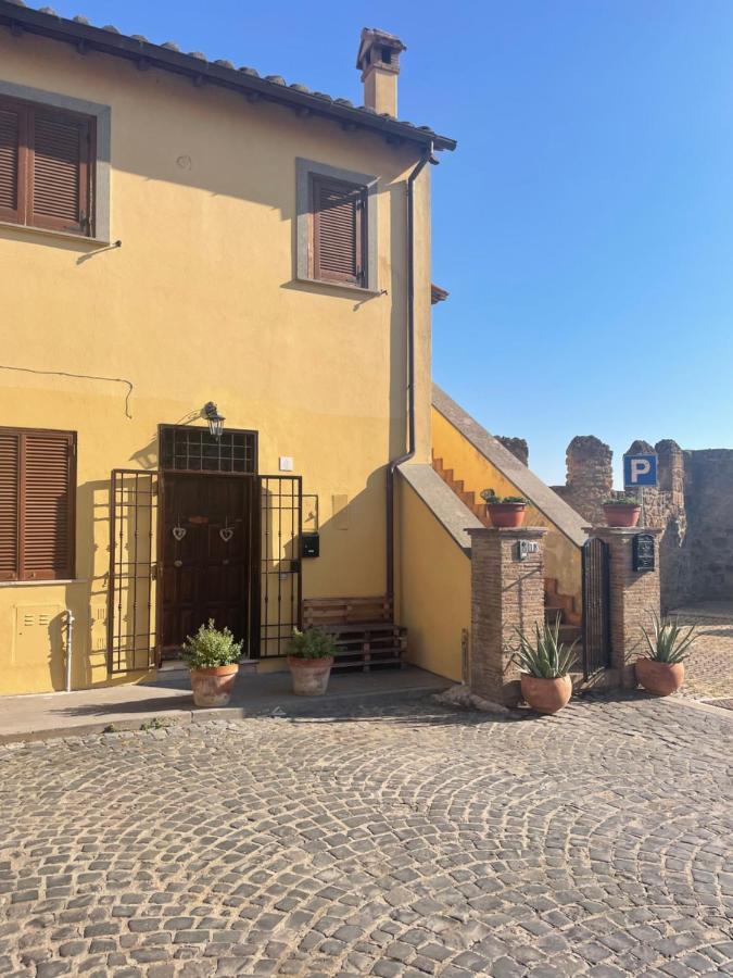 “La Casetta Nel Borgo” Lägenhet Cerveteri Exteriör bild